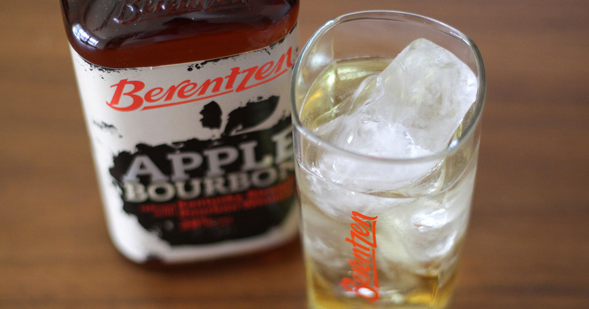 りんごとバーボンの素敵な出会い。アップル・バーボンを飲んでみた。