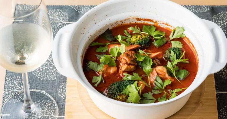 《おつまみレシピ》ひとり鍋④たっぷりハーブのトマト鍋