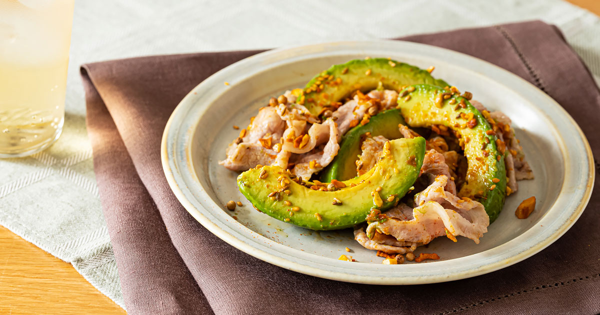 〈豚肉のおつまみレシピ④〉豚肉とアボカドのデュカ和え