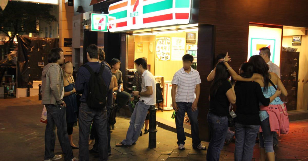 酒好きほぼ100人に聞いた「公共の場での飲酒規制」について。賛成が9割