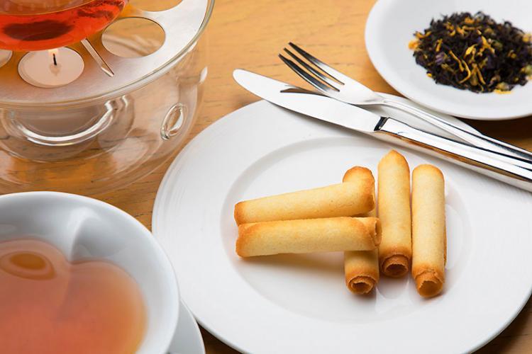 ラングドシャロールクッキー × アールグレイティー