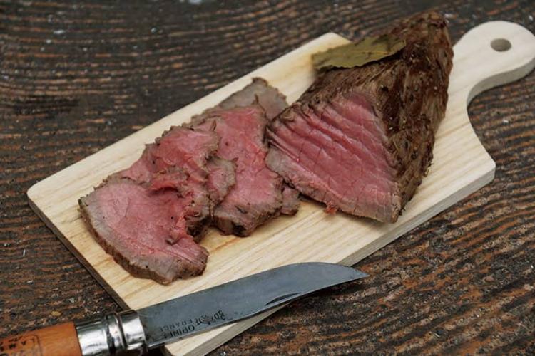 みんなが食べたい牛肉。「ローストビーフ」で赤ワインを。