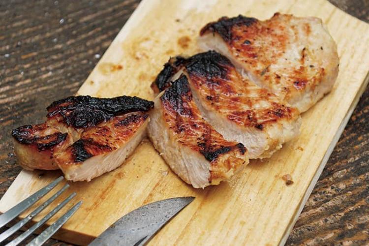 両面カリッと焼いた豚肉