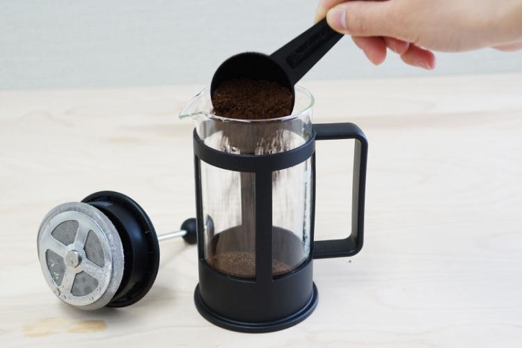 「カルディ」でブラジル（200グラムで695円、消費税別）を買って挽いてもらいました