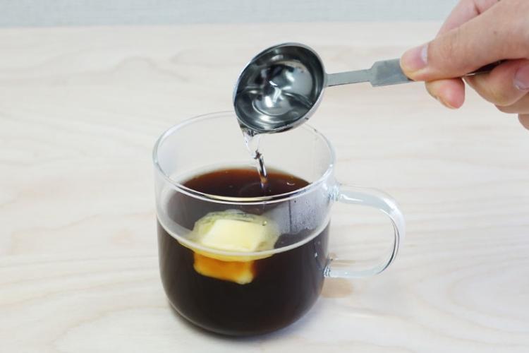 今回は大さじ1杯入れてみました