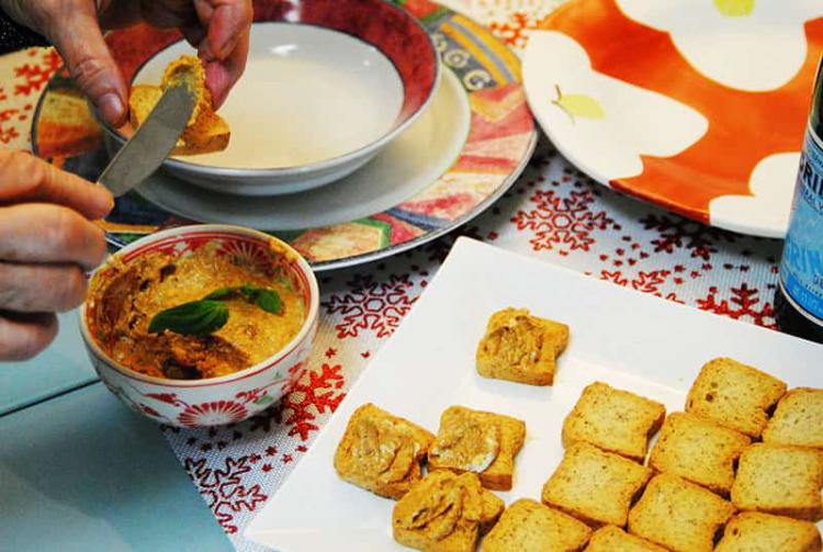 クロスティーニという、イタリアの小さな堅パン