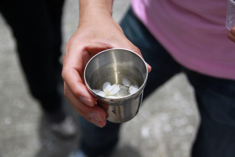 ガラスカップよりも小さく軽く、すぐに冷えます