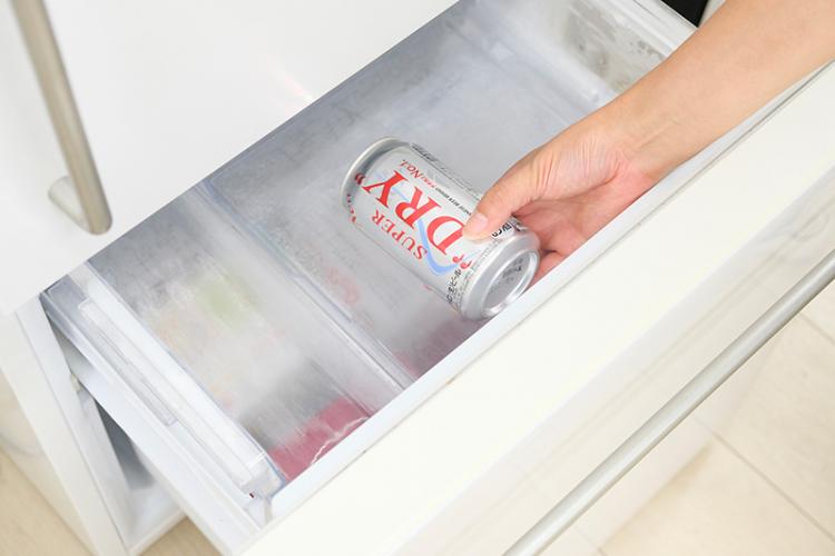 アサヒ スーパードライを冷凍庫に入れる
