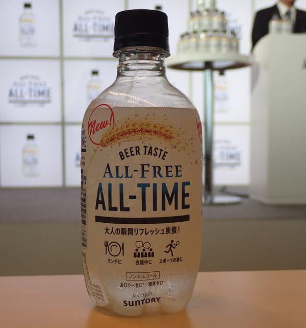 透明なノンアルコールビール