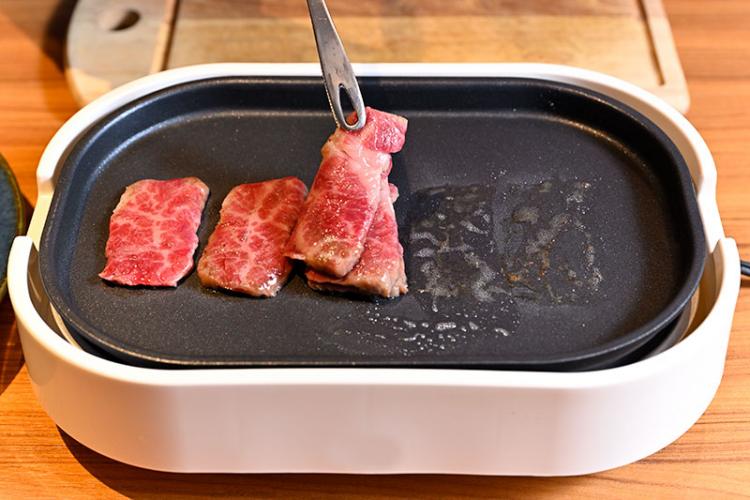 おうち焼肉でプール焼き理論③│お肉を重ねる