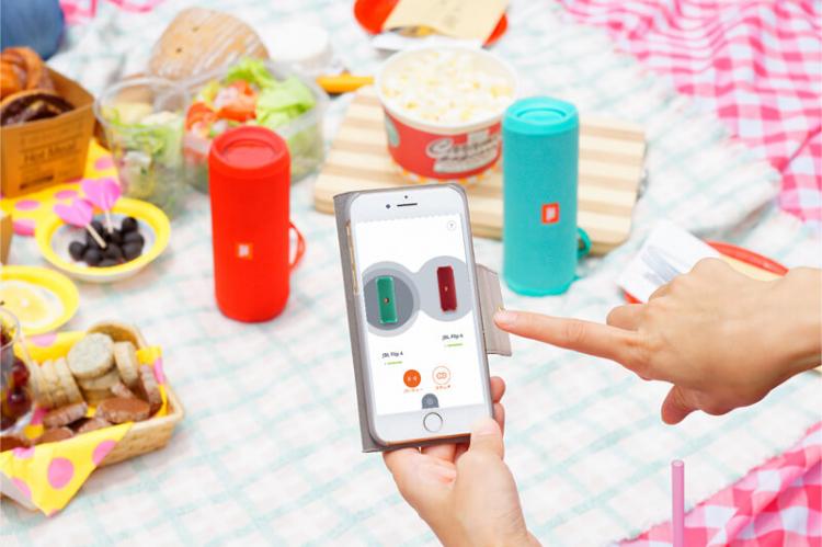 大勢で楽しむなら複数つないでパーティーモードで。