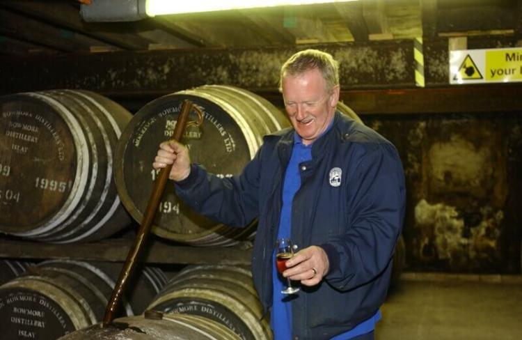 ▲サントリーの故佐治敬三氏の樽もあった。ボウモア蒸溜所はサントリーが1989年に資本参加し1994年に完全子会社化して経営を立て直した