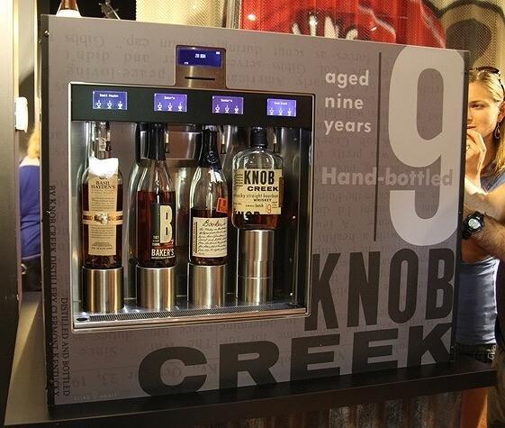 クラフトバーボン4点が試飲できるテイスティング・マシーン