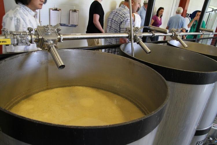 実際の酵母の培養タンクはこのサイズ