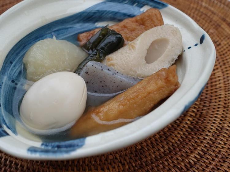 鹿児島おでんと具材の半分は共通だが、出汁と味付けで印象はがらりと変わる