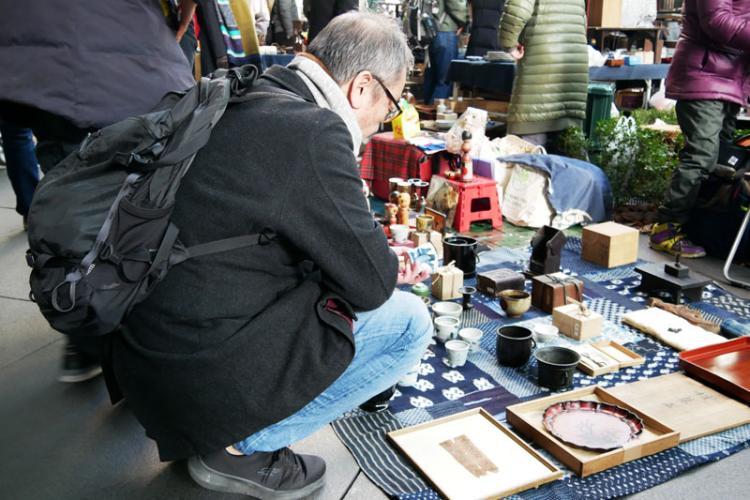 物色中のセンさん