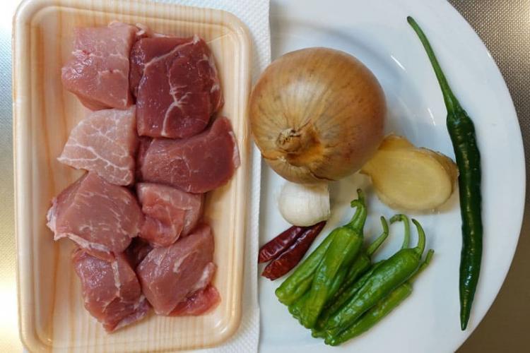 ビコールエクスプレスの材料