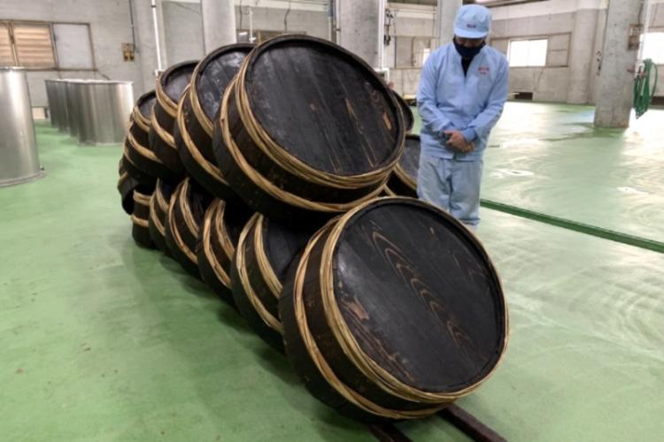 生酛造りに欠かせない半切り桶