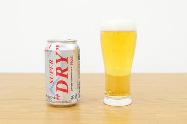 冷蔵庫で冷やしたスーパードライ